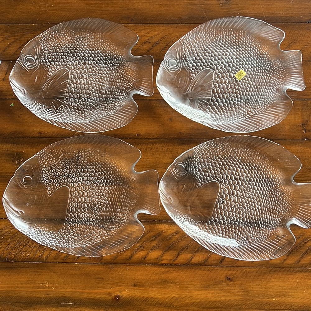 4 Arcoroc France “Poisson” Fish Shaped Plates 8x10” Vintage tempered glass Set 4